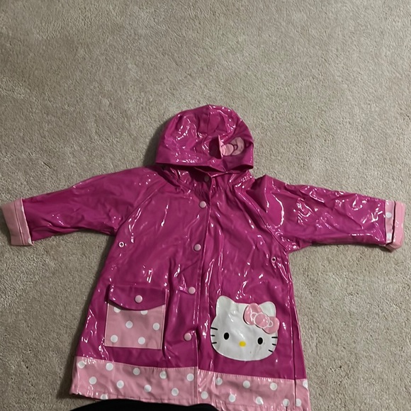 Other - Girl’s Hello Kitty rain coat size 3T in EUC